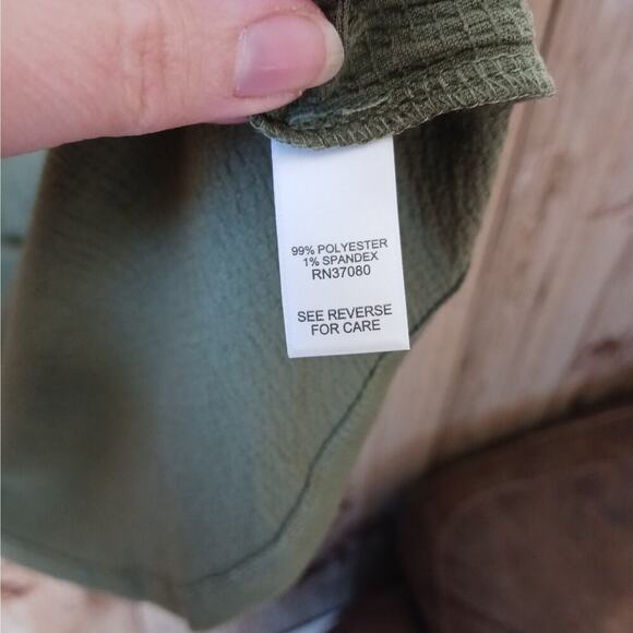 Cato Hunter Green Crepe Gold Ring V-neck Size Large - Picture 4 of 6